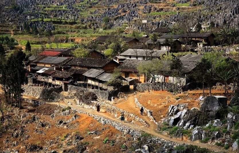 Bản làng tại cao nguyên đá Đồng Văn (ảnh: fb. Quỷ Cốc Tử)