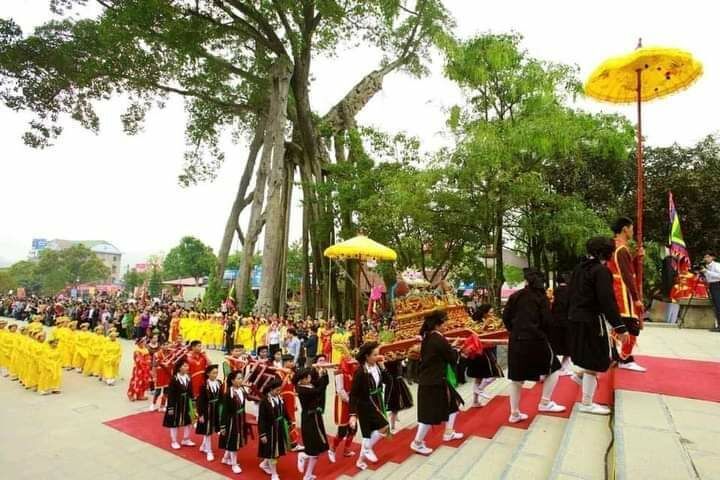 Lễ rước kiệu-Fb.Nguyễn Thị Giang